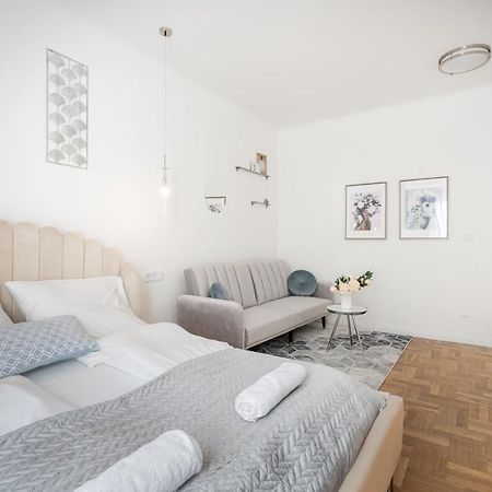 D71 - Central Cozy Suite, Best Location By Bqa Boedapest Buitenkant foto