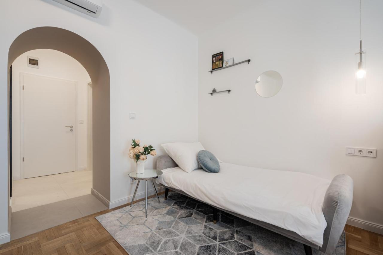 D71 - Central Cozy Suite, Best Location By Bqa Boedapest Buitenkant foto