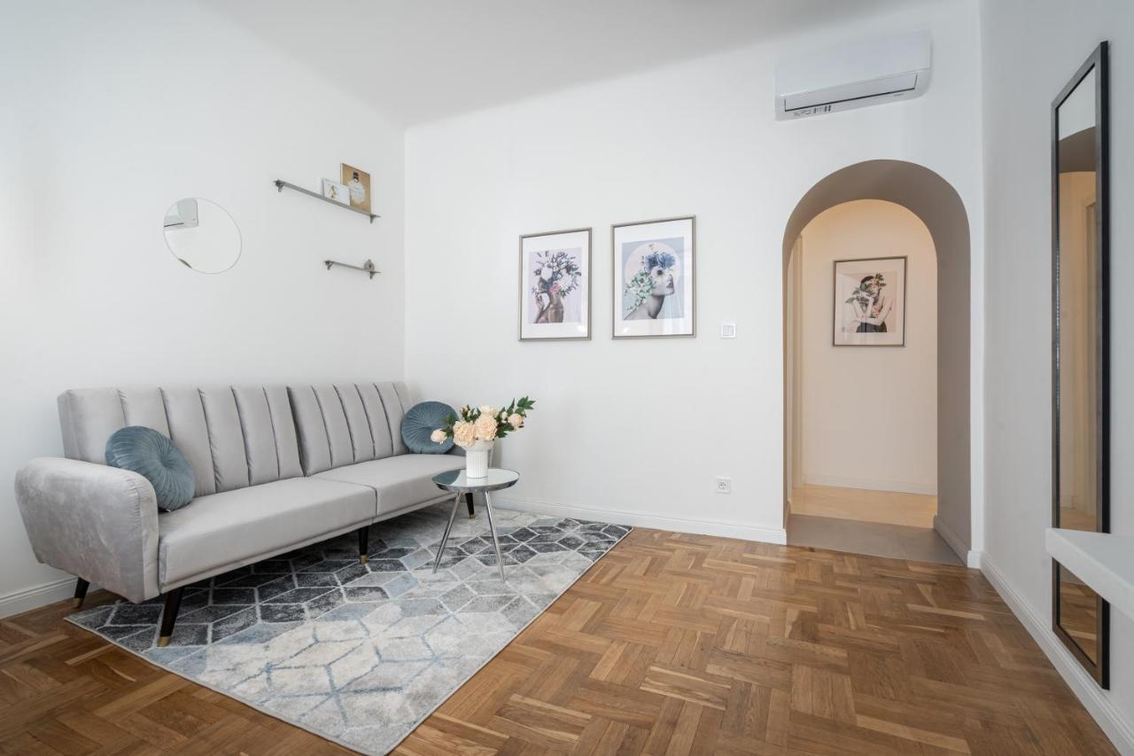 D71 - Central Cozy Suite, Best Location By Bqa Boedapest Buitenkant foto