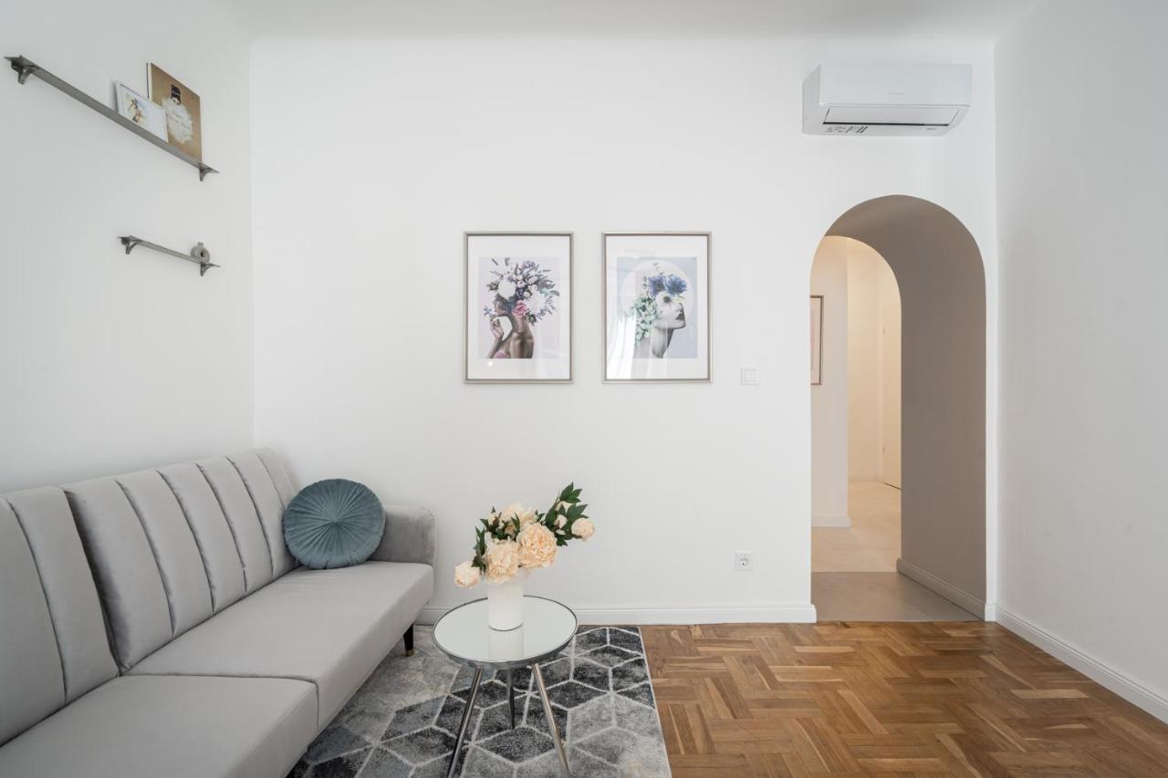 D71 - Central Cozy Suite, Best Location By Bqa Boedapest Buitenkant foto